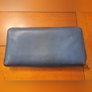 Fossil Zip Wallet with Three Sections and Outside Pocket Blue